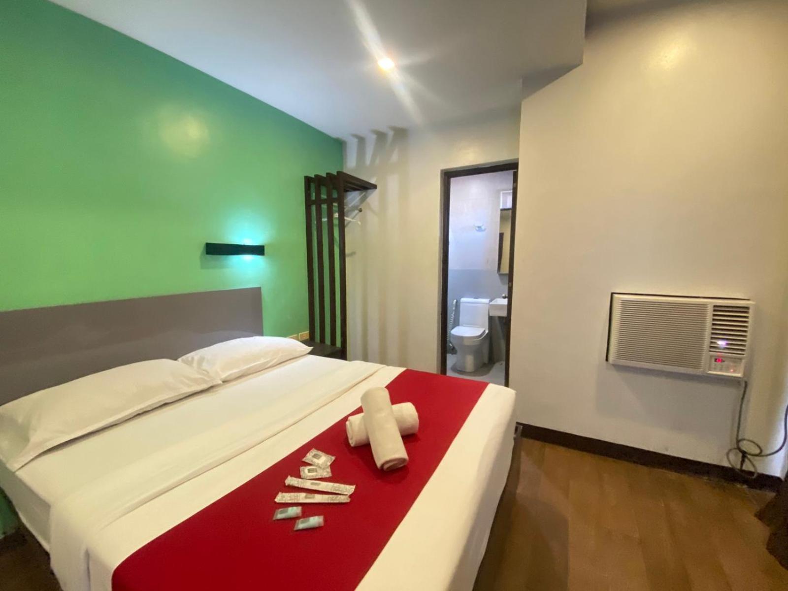 Mc Hotel Novaliches Caloocan Kültér fotó