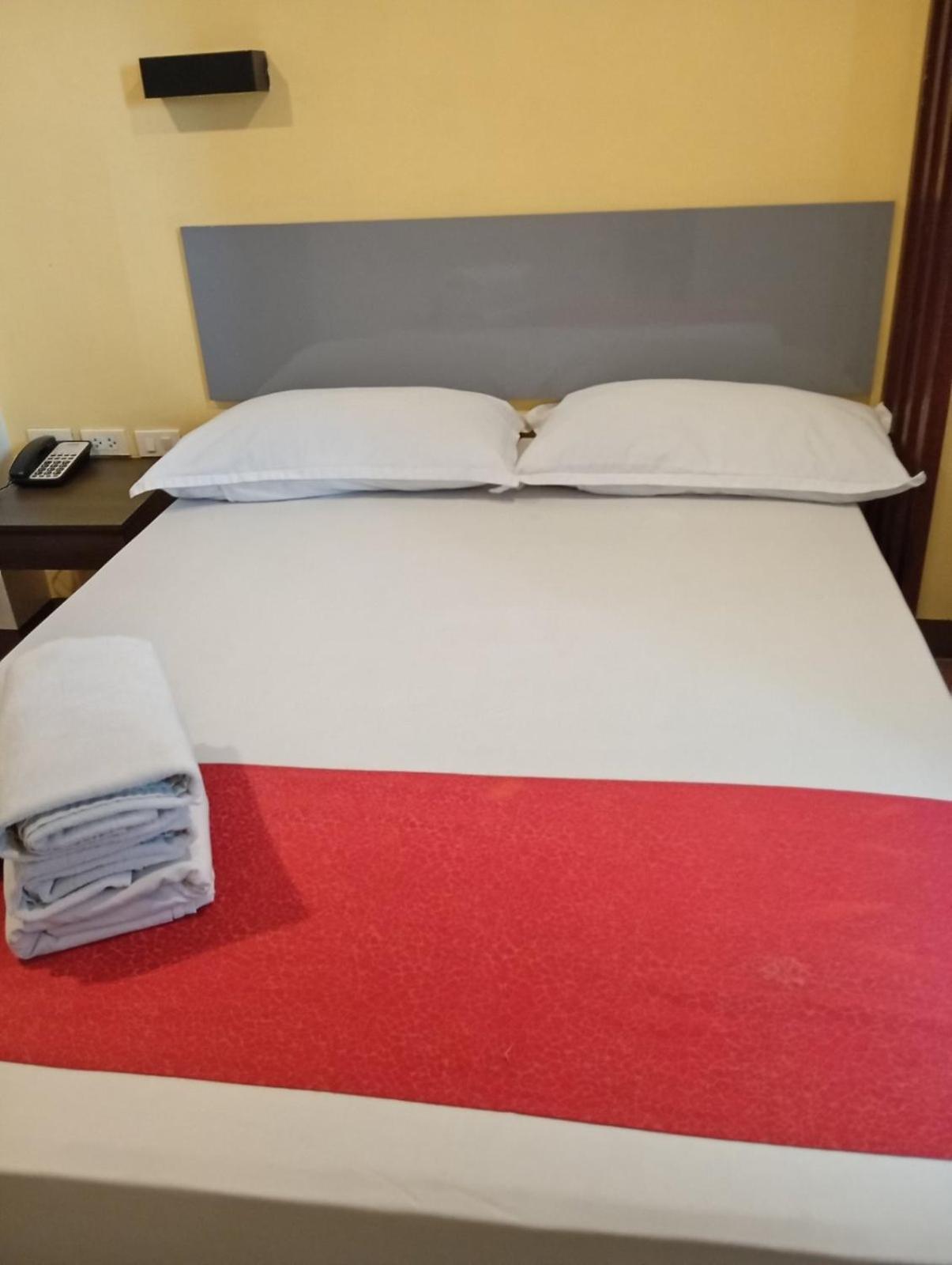 Mc Hotel Novaliches Caloocan Kültér fotó